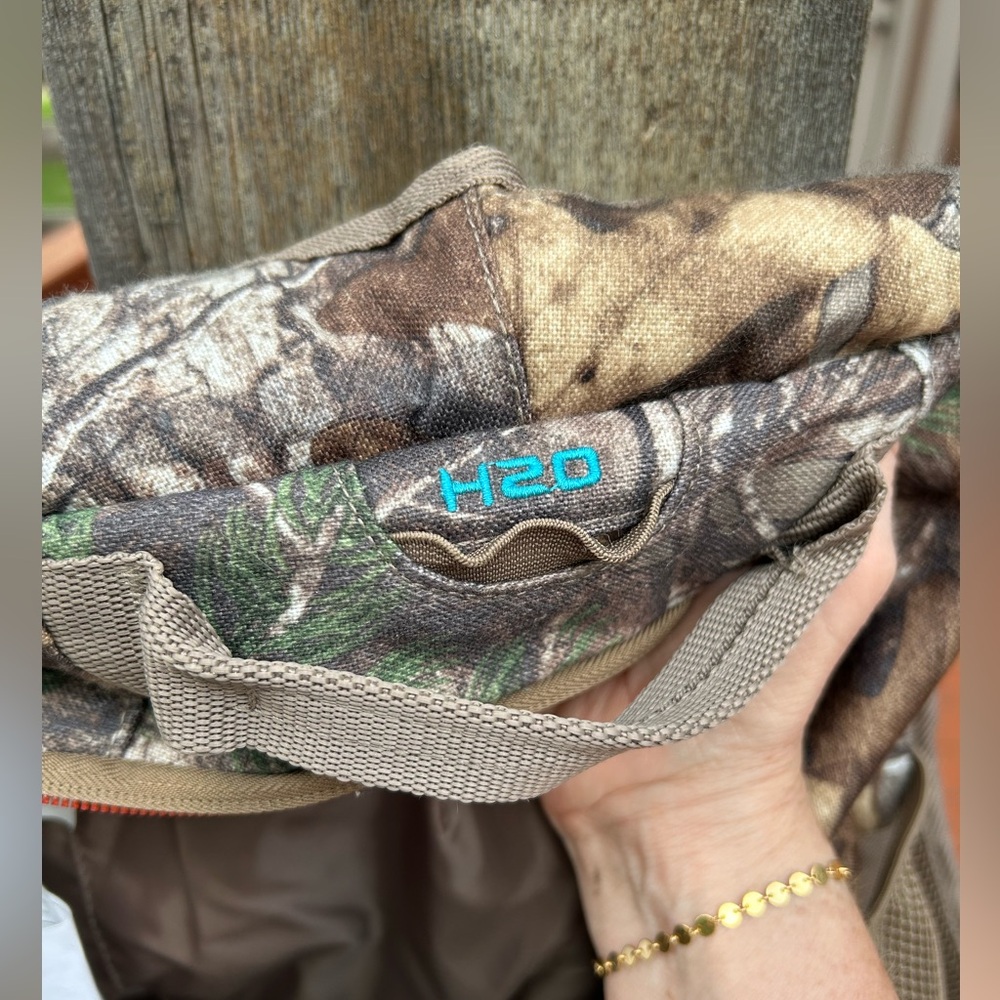 RedHead H2O Camouflage Outdoor Backpack EUC - Picture 4 of 7